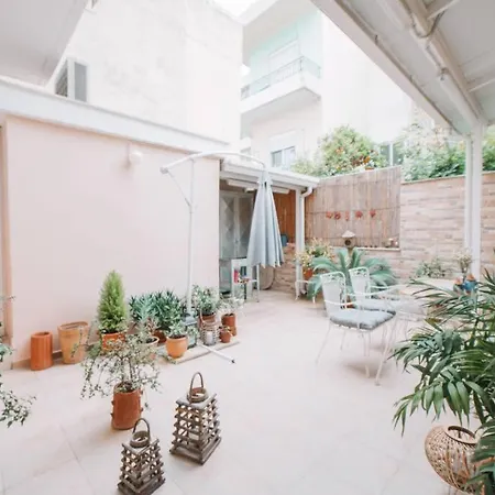 公寓 Debbie's House 卡拉马塔