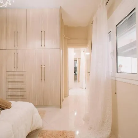 Debbie's House Διαμέρισμα *